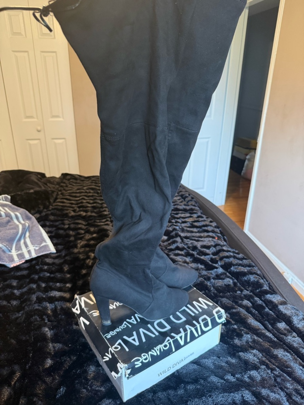 Wild Diva Black Over-The-Knee Suede Heeled Boots